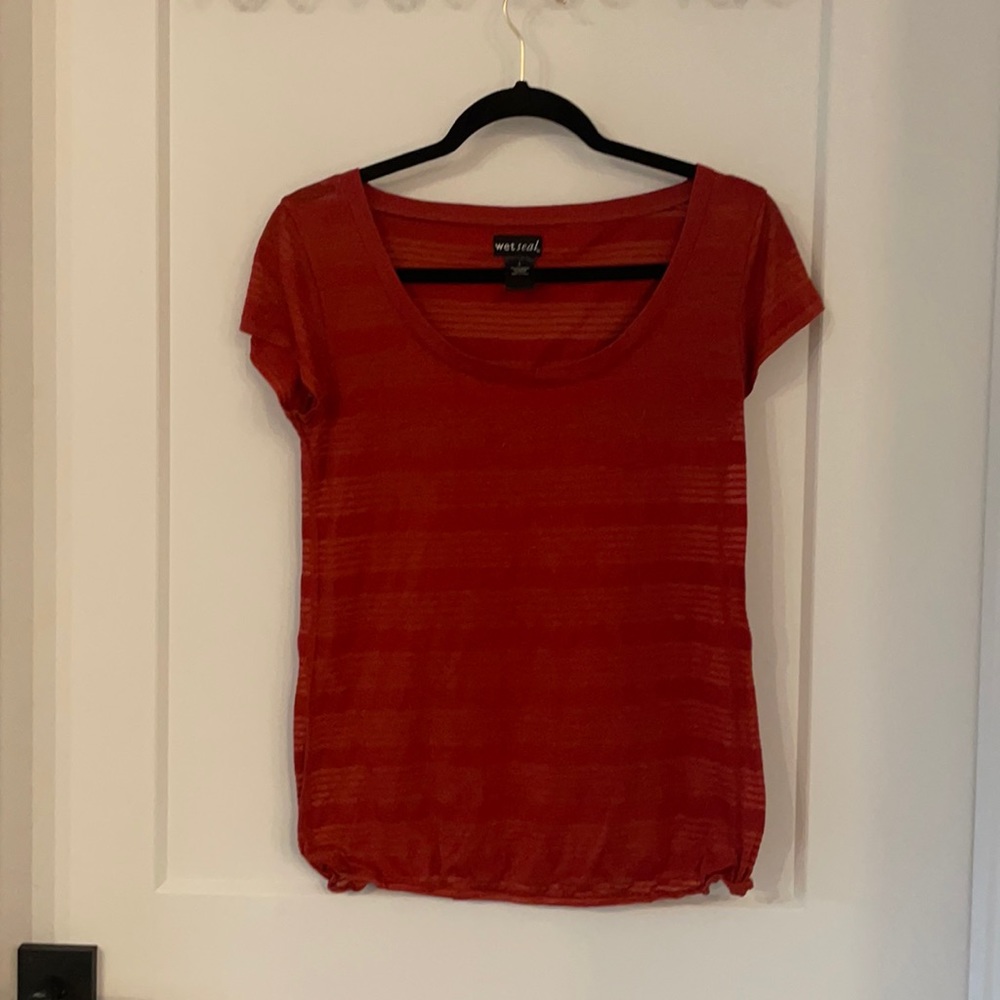 Shear Scoop Neck T-Shirt